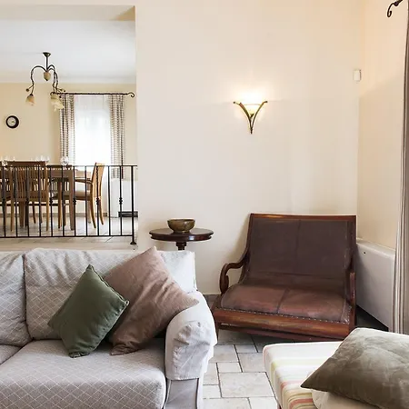 Villa Karydia *