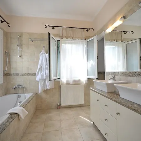 Karydia Villa *